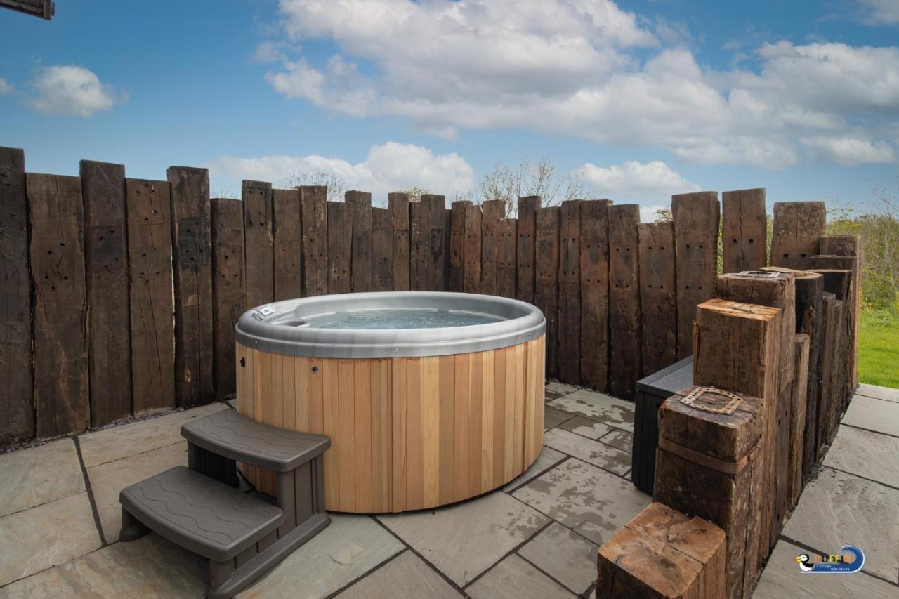 Trevelyn Lodge - Luxury Lodge, Hot Tub, Close To Beach Penally Exterior photo